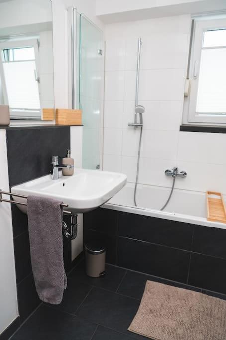 Traumwohnung Im Koelner Sueden Huerth Luaran gambar